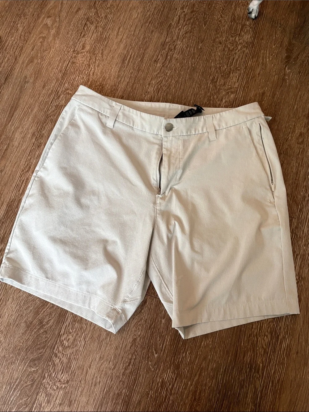 lululemon athletica Men's Light Tan Flat-Front Performance Shorts
